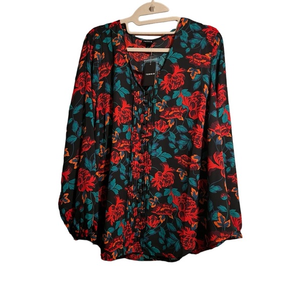 TORRID FLORAL blouse w/ V-neck LOTS of covered buttons, mini pleats front, Sz 2X - Picture 11 of 11